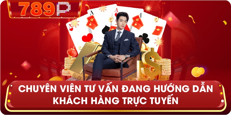 Chuyên viên tư vấn đang hướng dẫn khách hàng trực tuyến